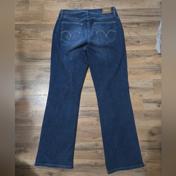 LEVI'S 529 BOOTCUT " Curvy" Size 29W X  32 L - Picture 2 of 4